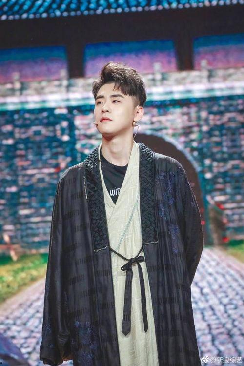 张云雷郑爽最新爆料,娱乐圈风云再起，真相揭秘！  第2张